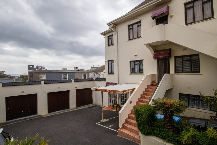 3 Bedroom Property for Sale in Green Point Western Cape